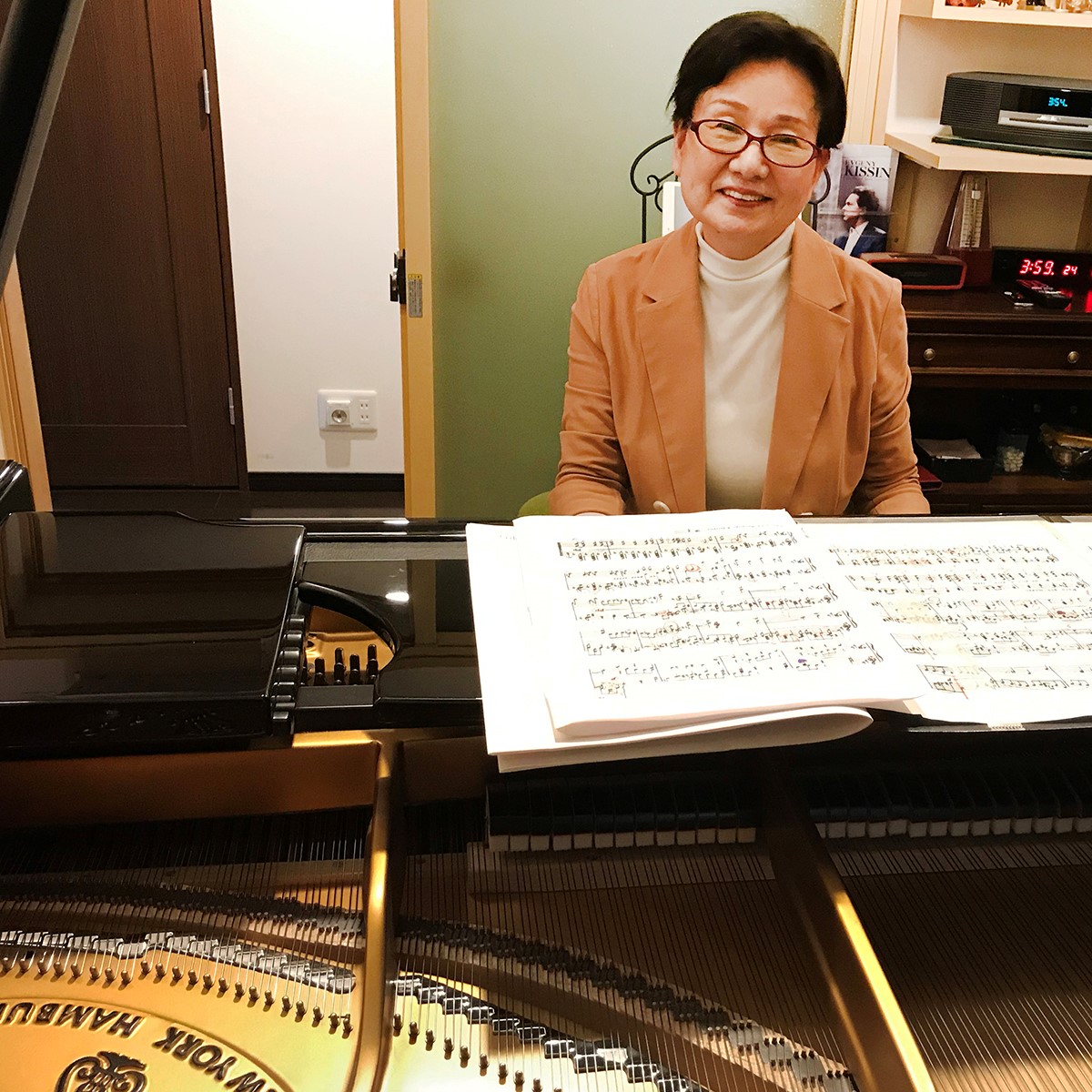 滋賀県在住の Y様（ご愛用ピアノ Steinway SPIRIO model M-170）